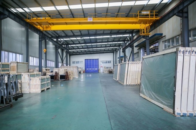 Qingdao Shinerising Glass Co., Ltd factory production line