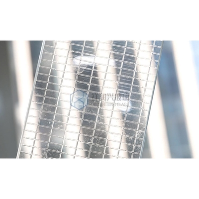 Ultra Clear Patterned Glass with Customized Size Demand and Sice Demand