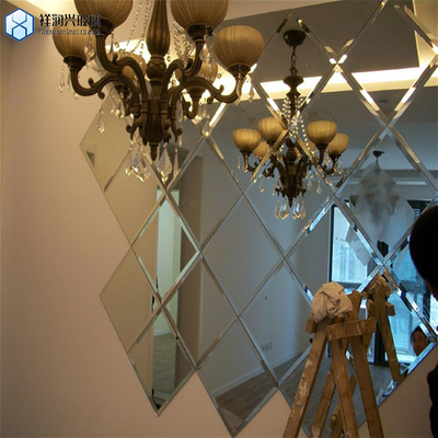 Flat Polished Silver Mirror Glass for Bathroom Natural Green and Durable Manufactured