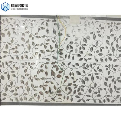 Tempered Pattern Glass Shower Door with Bronze Karatachi Design and Patterned Sheets
