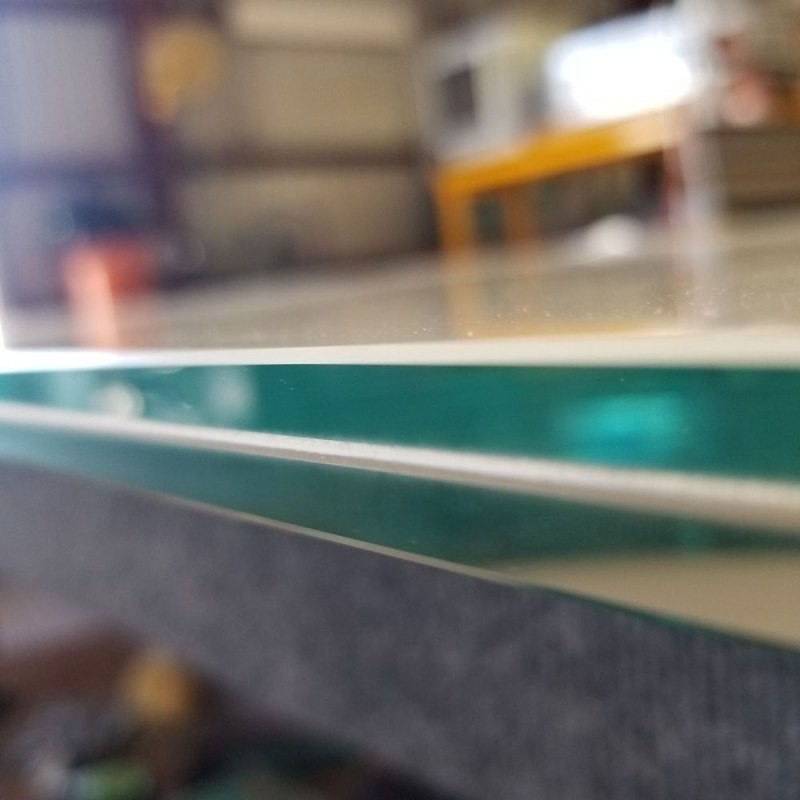 Low Iron Polished Edge Tempered Glass for 1830*2440/2140*3300/2440*3660 Size Demand