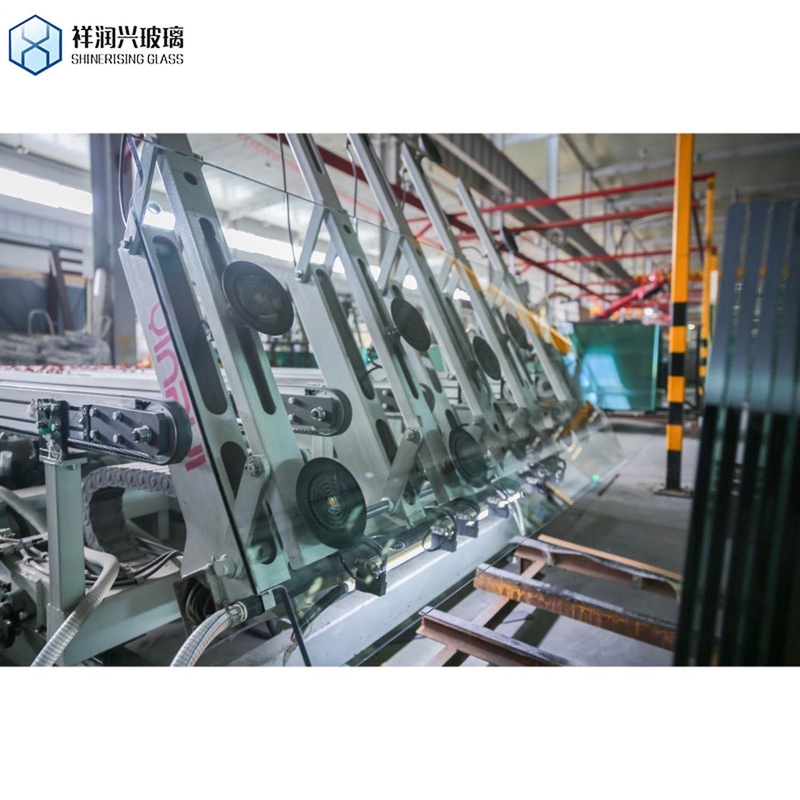 3-19mm Laminated Tempered Glass for Shower Enclosure Edge Polished and Frosted Design