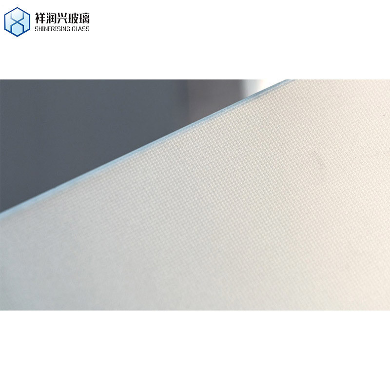 Solid Structure Clear Sheet Glass 6mm Wired Qingdao Patterned Glass Wire for Building