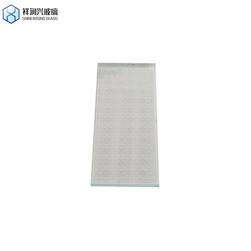 Floats Law Glass Ultra Clear Low Iron 4mm Tempered Glass for Solar Panel Glass Supply